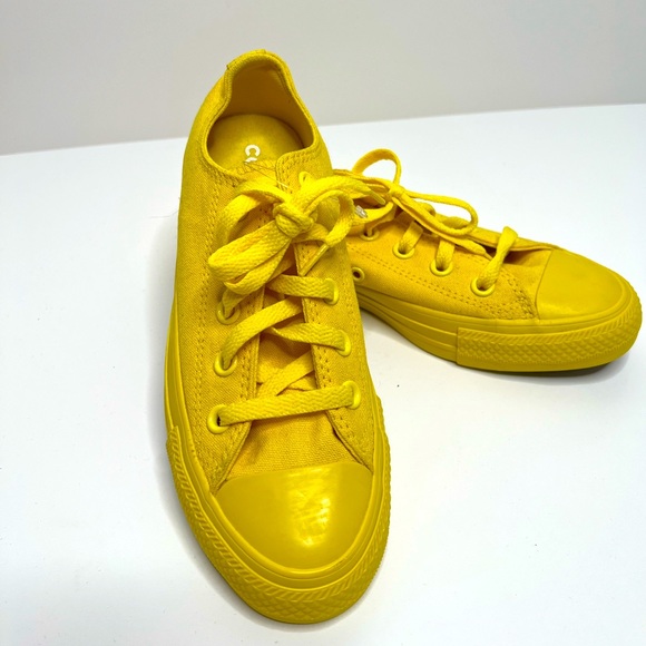 New Converse Unisex Yellow Chuck Taylor - Picture 3 of 7